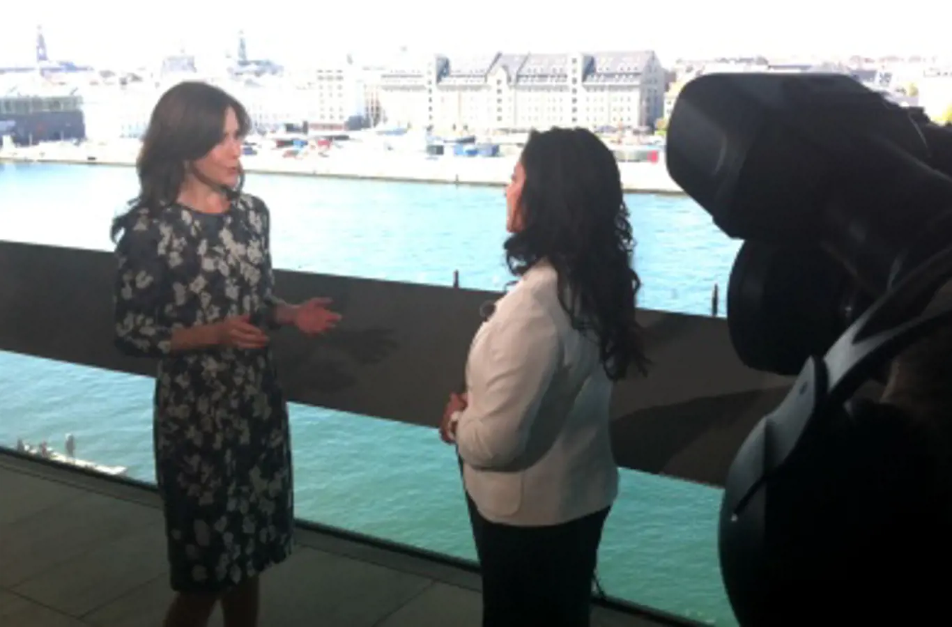 Kronprinsessen interviewes af CNN i Operaen i forbindelse med "Copenhagen Fashion Summit 2012".